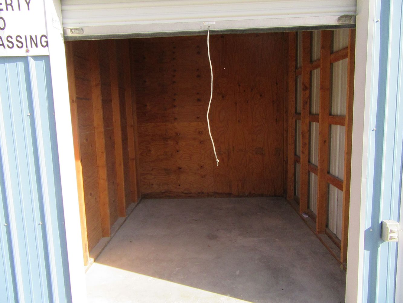 Storage Units: 1186 Audrain Road 577, Vandalia, MO 63382